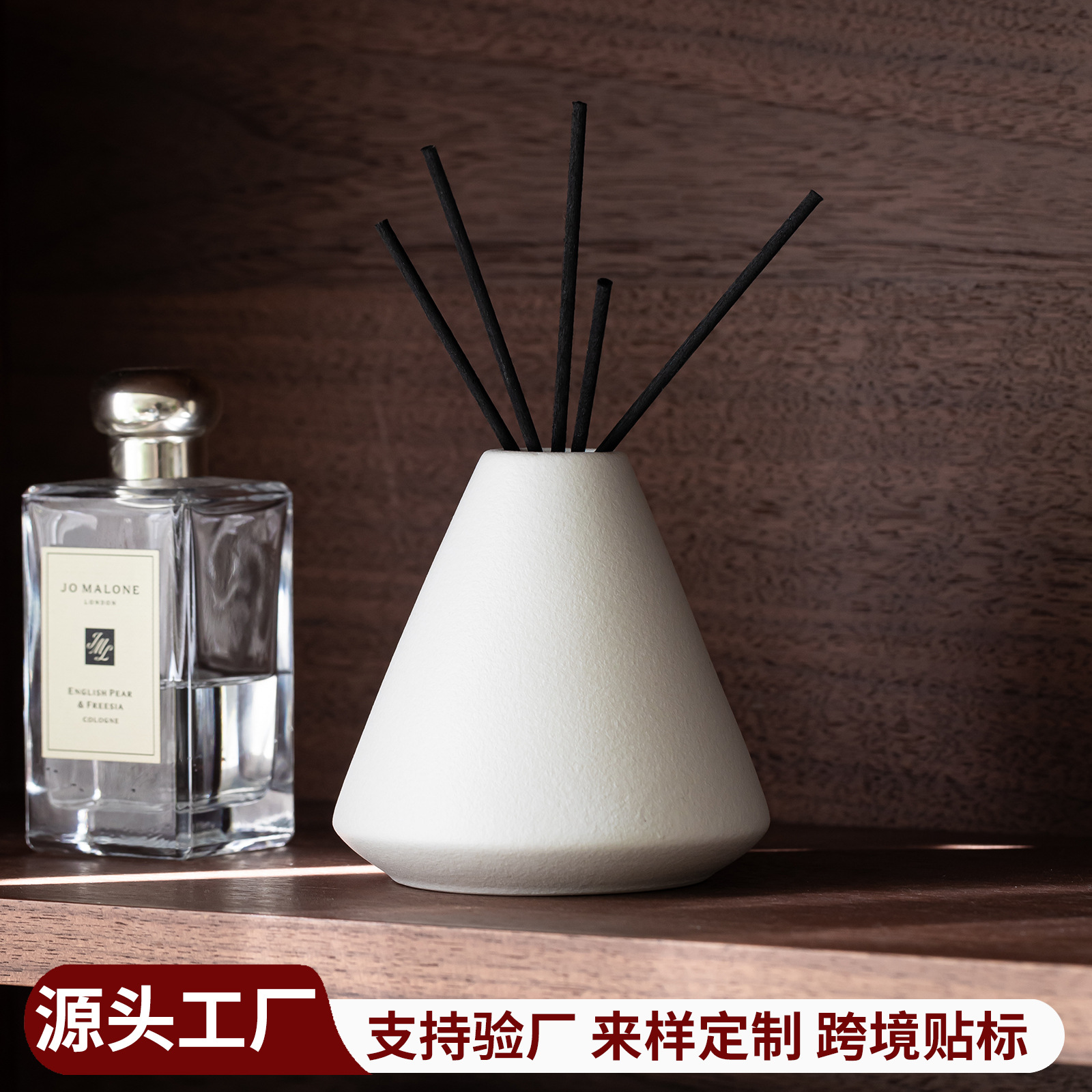 Aromatherapy Bottle, Creative White Ceramic Light Luxury Small Vase, High-End Trendy Flower Arrangement Hydroponic Fresh Flower Mini Vase