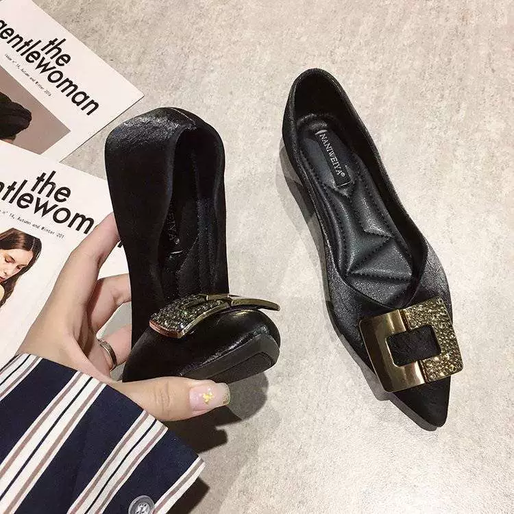 Женская обувь Four Seasons с внутренним увеличением роста, новинка 2025 года, туфли на плоской подошве со стразами и квадратной пряжкой, туфли для беременных с острым носком и мягкой подошвой, туфли-бини