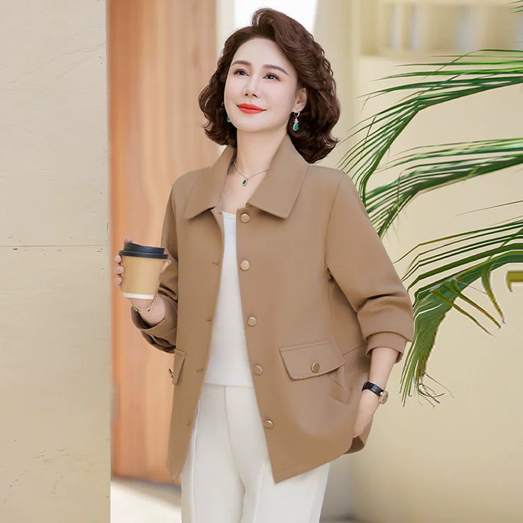 Мама среднего возраста осенняя одежда 2025 новый стиль плащ пальто средней и пожилой женщины весна и осень короткий легкий топ