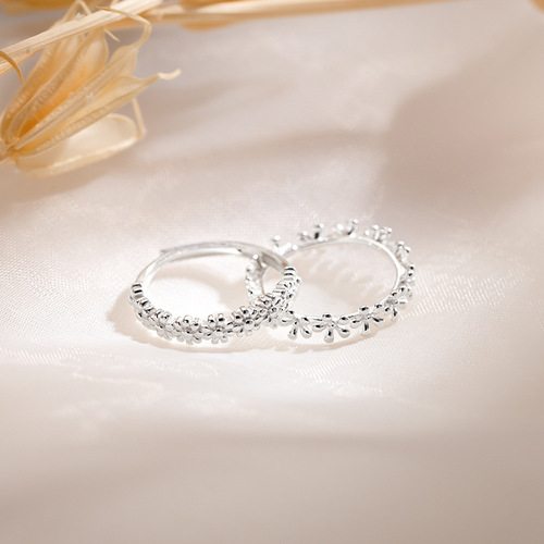 Under the Banyan Tree S925 silver forest small daisy ring women's summer niche design white chrysanthemum adjustable index finger ring
