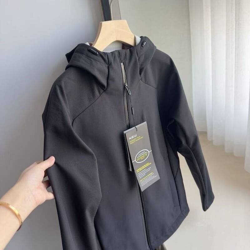 New autumn and winter fleece-lined soft shell jacket with hood for men, corn grid fleece, suitable for outdoor commuting New autumn and winter fleece-lined soft shell jacket with hood for men, corn grid fleece, suitable for outdoor commuting