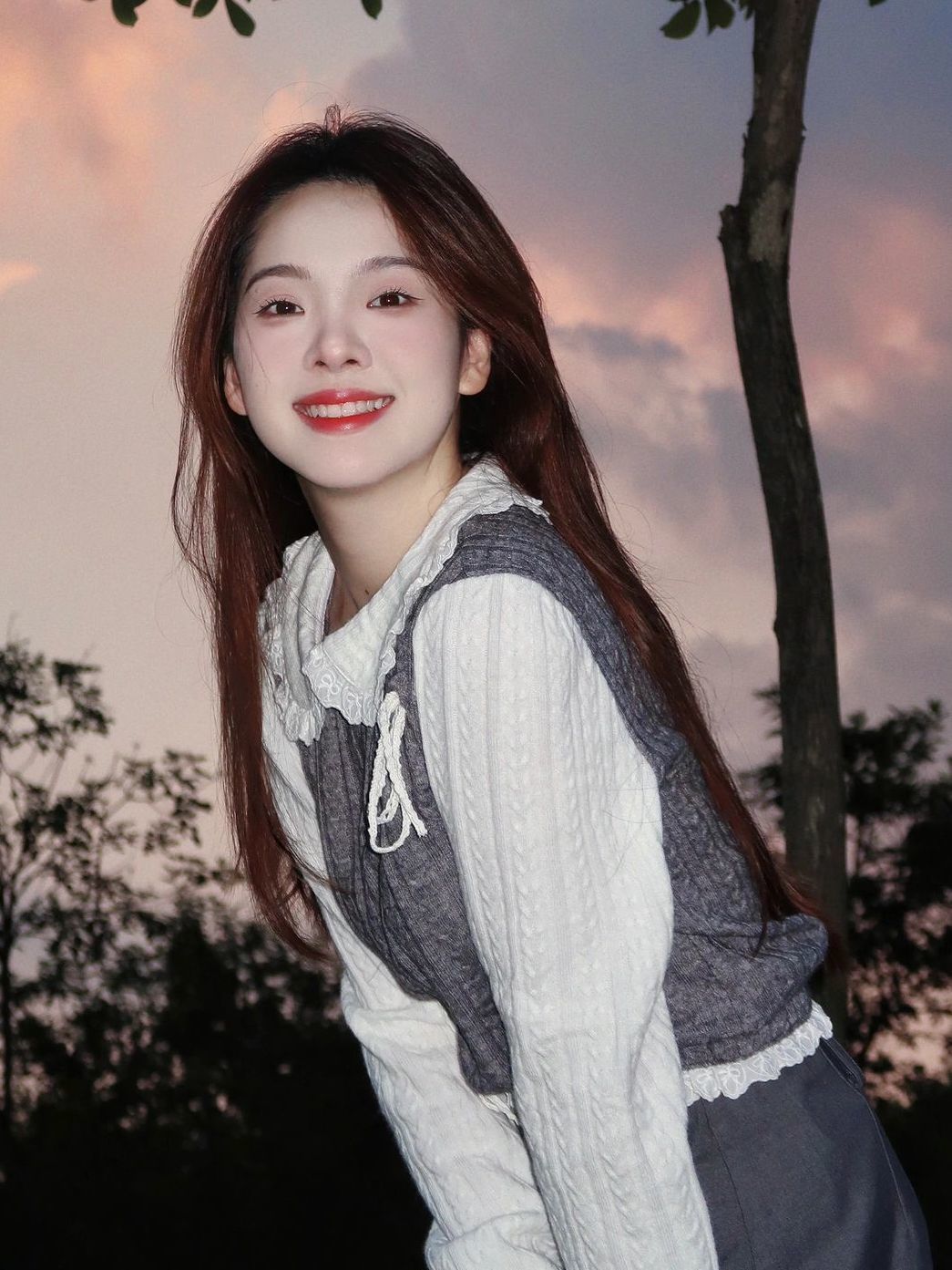 韩剧穿搭套装女春秋甜美学院风娃娃领针织衫上衣搭配百褶裙两件套