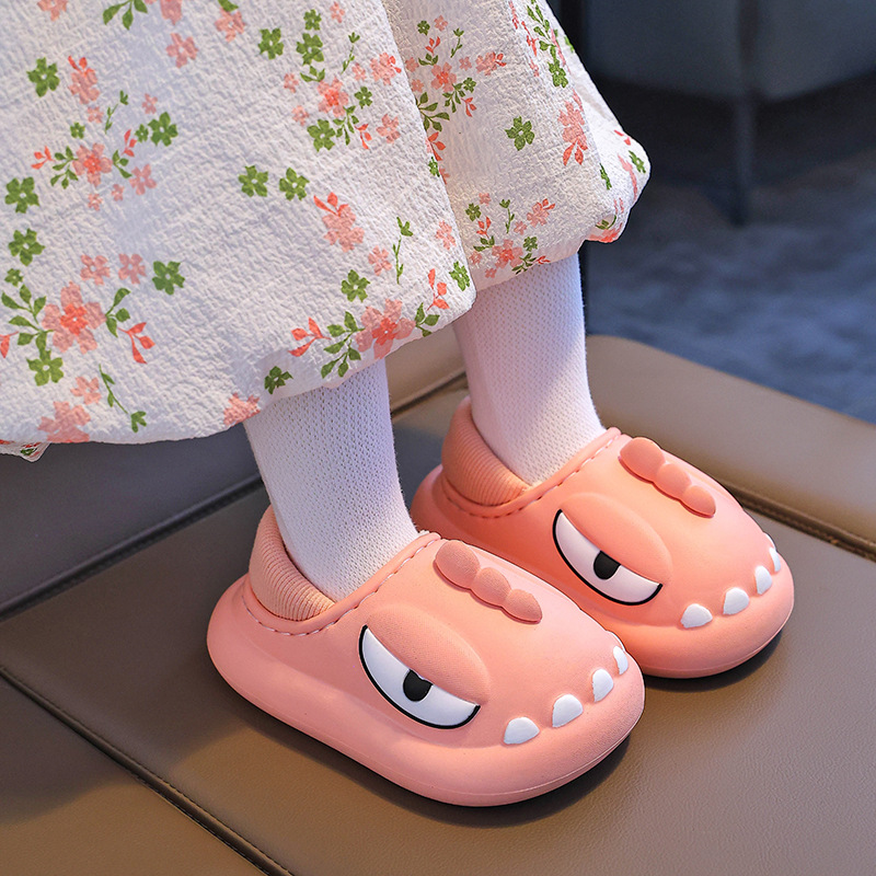 Zapatillas de algodón para niños bolsas de tacones de otoño y invierno para niños impermeables para padres e hijos cálidos para el hogar zapatos de algodón de dinosaurio para bebés