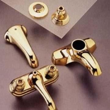 供应水龙头、升降杆、毛巾架等各种五金卫浴产品PVD真空镀膜设备