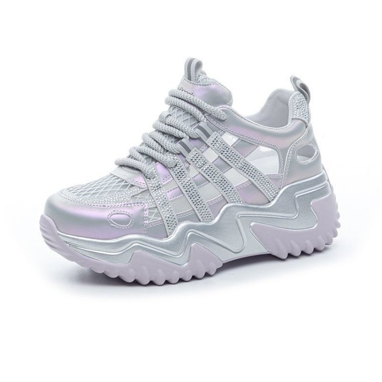 Zapatos blancos para mujeres 2026 nuevas sandalias deportivas casuales de alto nivel transpirables, zapatos de moda huecos para mujeres
