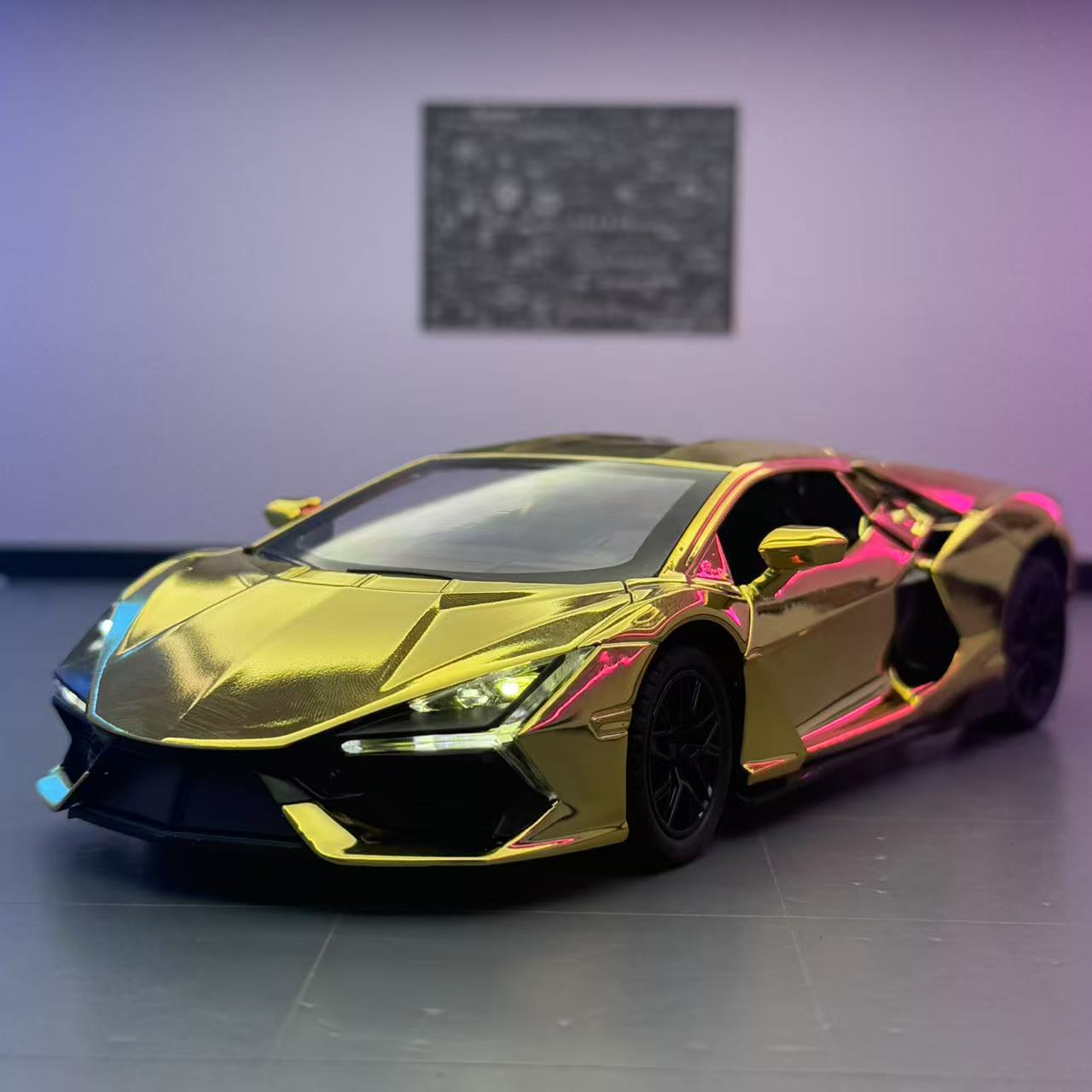 Xin'ao Car Model 1:24 Rambo New Big Bull Versión de galvanoplastia de aleación Coche deportivo Modelo de efecto de sonido Adornos de juguete de retorno