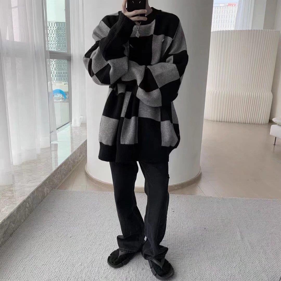 Negro tablero de ajedrez Plaid suéter de los hombres Otoño e Invierno guapo versátil adelgazamiento flojo estilo perezoso suéter medio cuello alto