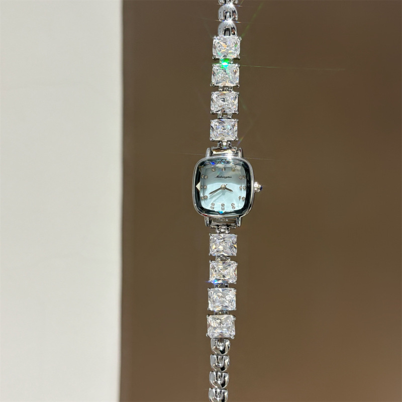 Light Luxury Niche Crushed Ice Blue Women's Bracelet Watch Women's 2025 New Transparent White Crystal Bracelet Watch Women's Watch Light Luxury Niche Crushed Ice Blue Women's Bracelet Watch Women's 2025 New Transparent White Crystal Bracelet Watch Women's Watch