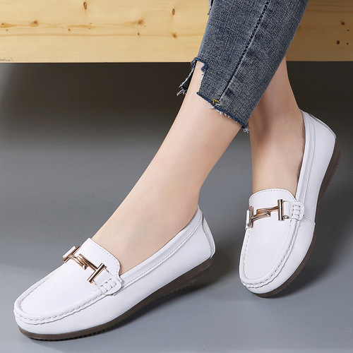  Spring New Bean Bean Shoes Casual Women's Shoes Korean Version Metal Cover Foot Mother Nurse Commute Shoes