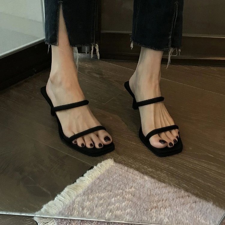 2025 Summer New Women's Outdoor Slippers, Black Thin-Strap Square-Toe Open-Toe Stiletto High-Heel Sandals_vogvips.com