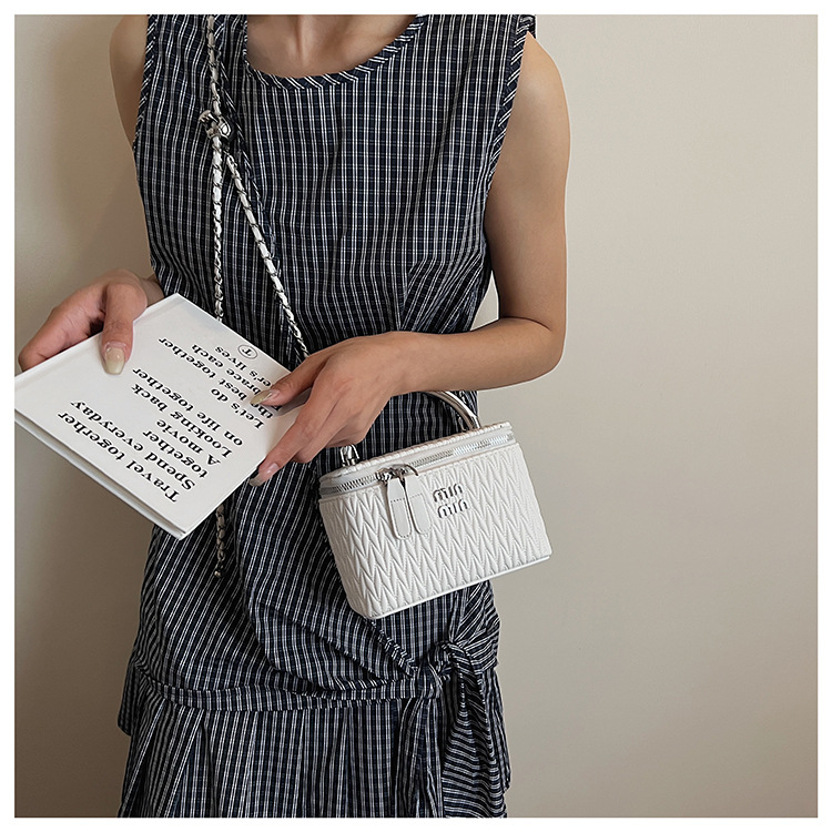 Soft surface pleated bucket bag for women, 2025 new style hand-held hard shell cosmetic box bag, crossbody single-shoulder mobile phone bag undefined