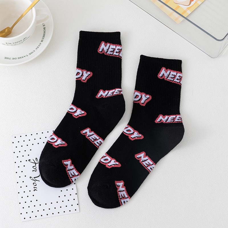 Calcetines de alfabeto inglés de algodón de color sólido, calcetines de algodón de mujer, calcetines de algodón de moda, calcetines al por mayor
