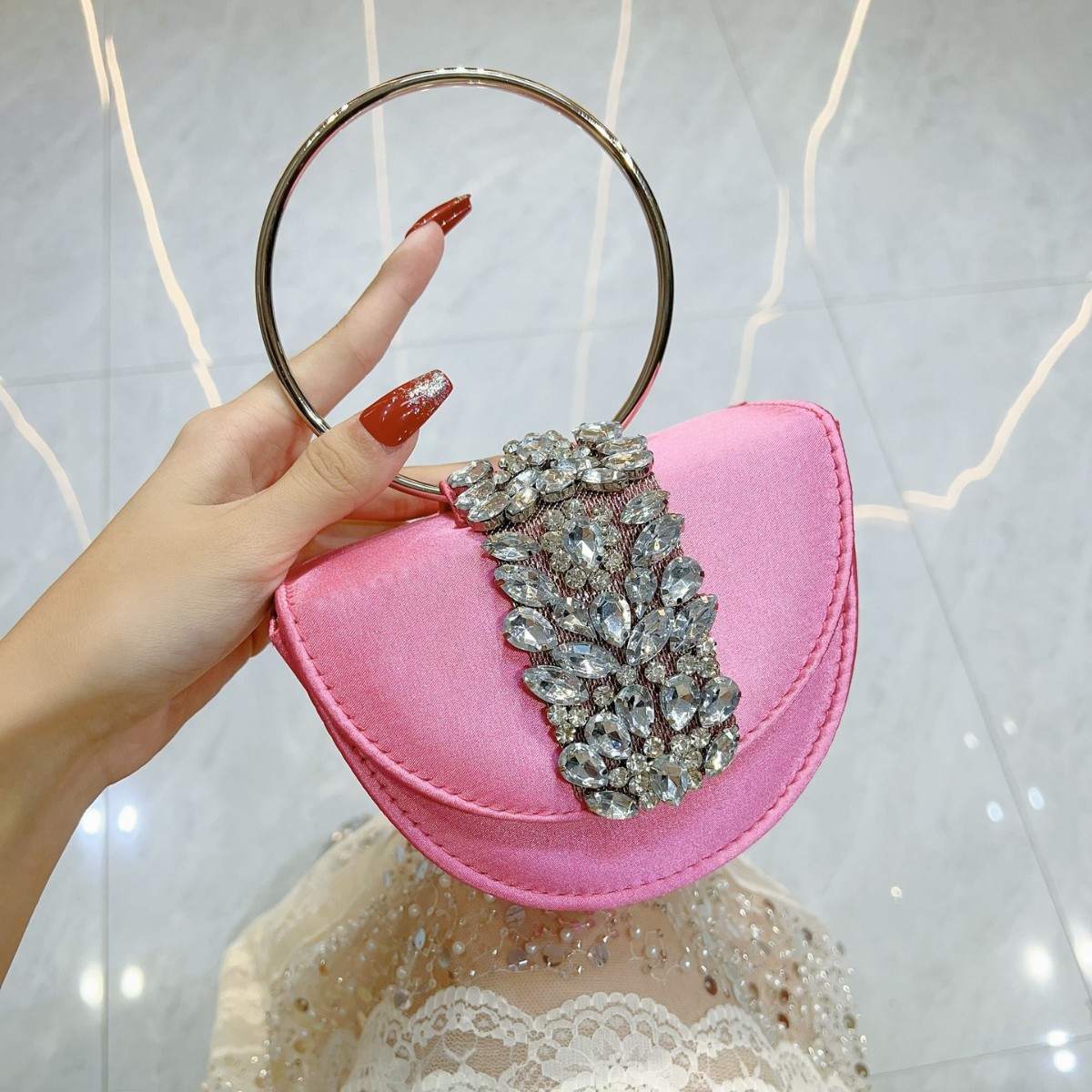Cross-Border New Arrival Semi-Circular Sparkling Rhinestone Crescent Bag Diamond Silk Satin Flap Small Square Crossbody Bag - Thumbnail 7