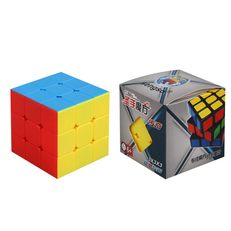 Una caja de cubo Rubik en una caja de color