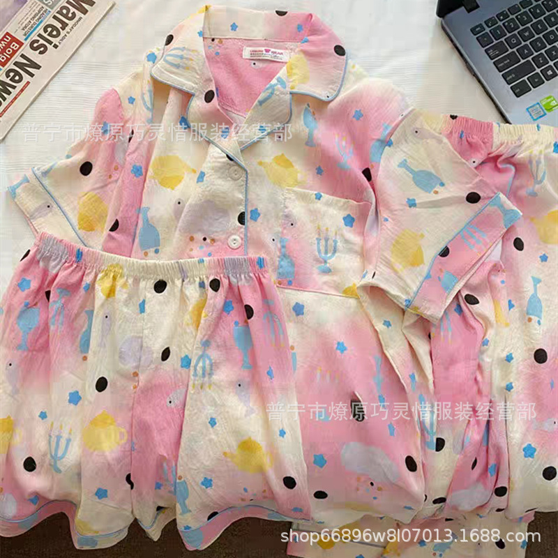 Red famosa nuevo pijama de mujer nubes de verano algodón pantalones cortos de manga corta pantalones largos de tres piezas de dibujos animados set de ropa para el hogar
