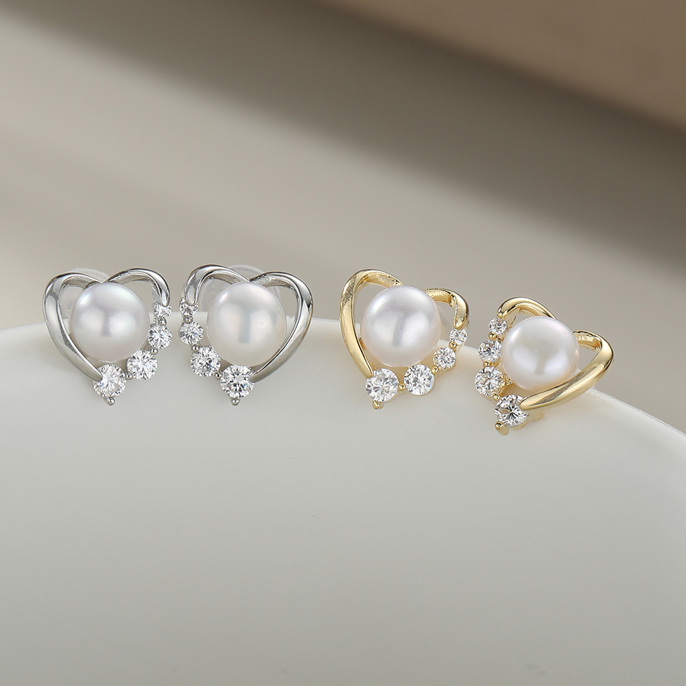 1 Pair Original Design Heart Shape Plating Inlay Freshwater Pearl Copper Zircon Ear Studs display picture 4