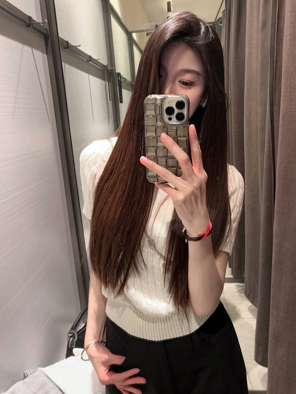 日本のレトロなネイビーブルーのツイスト半袖セーター女性のための夏ソフトワックスのような怠惰なカレッジスタイルのボトムシャツ薄いトップ|undefined