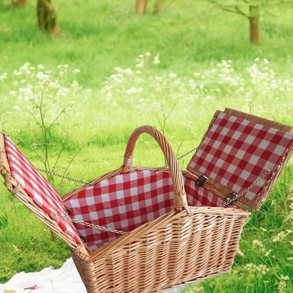 Spot de fábrica cesta portátil de mimbre cesta de regalo cesta de almacenamiento retro de estilo pastoral cesta de frutas de ratán hecho a mano cesta de picnic