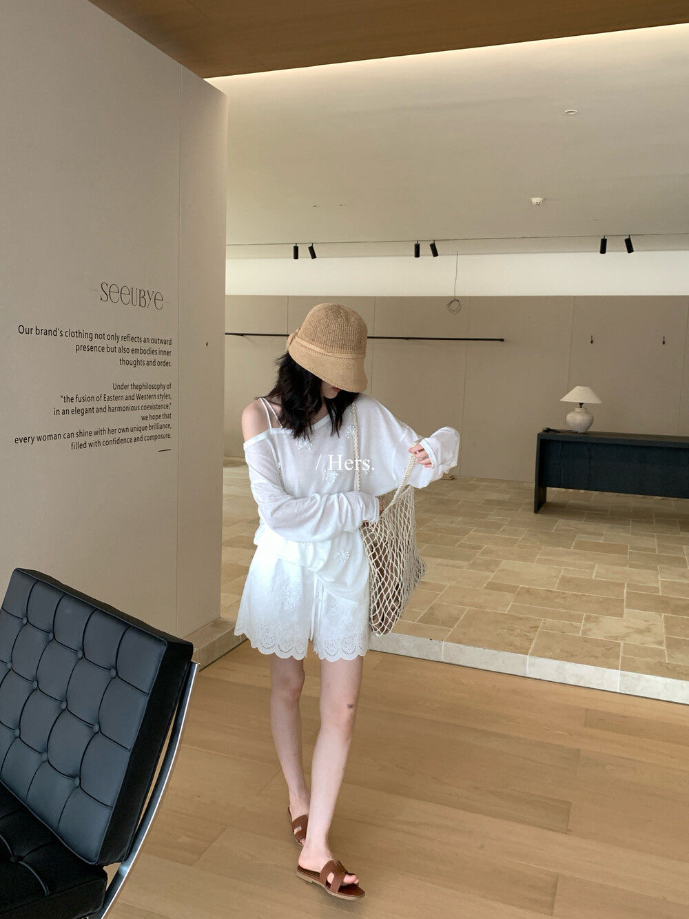 Áo thun nữ tay dài cổ tròn họa tiết hoa nổi 3D phong cách Hàn Quốc — màu trắng chi tiết 7