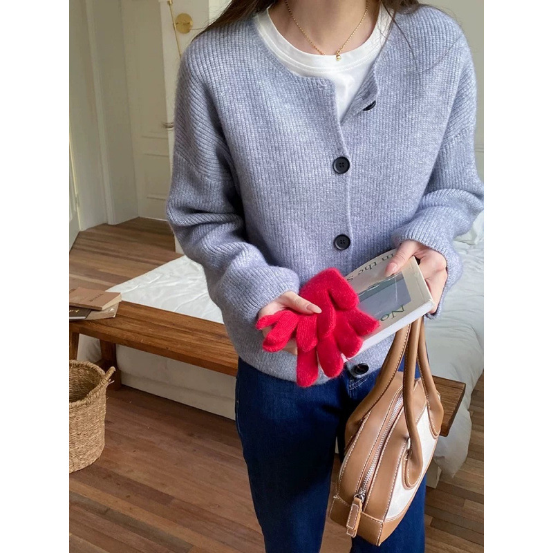 2025 nuevo suéter de punto sin cuello mujeres otoño-invierno coreano botón de una sola fila cuello bajo vestir la camisa de estilo perezoso