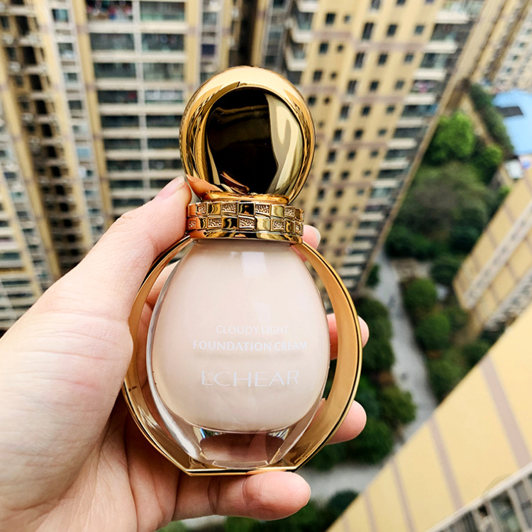 Lei Qiyun Cream Foundation BB Modification flaw moist Moisture wholesale