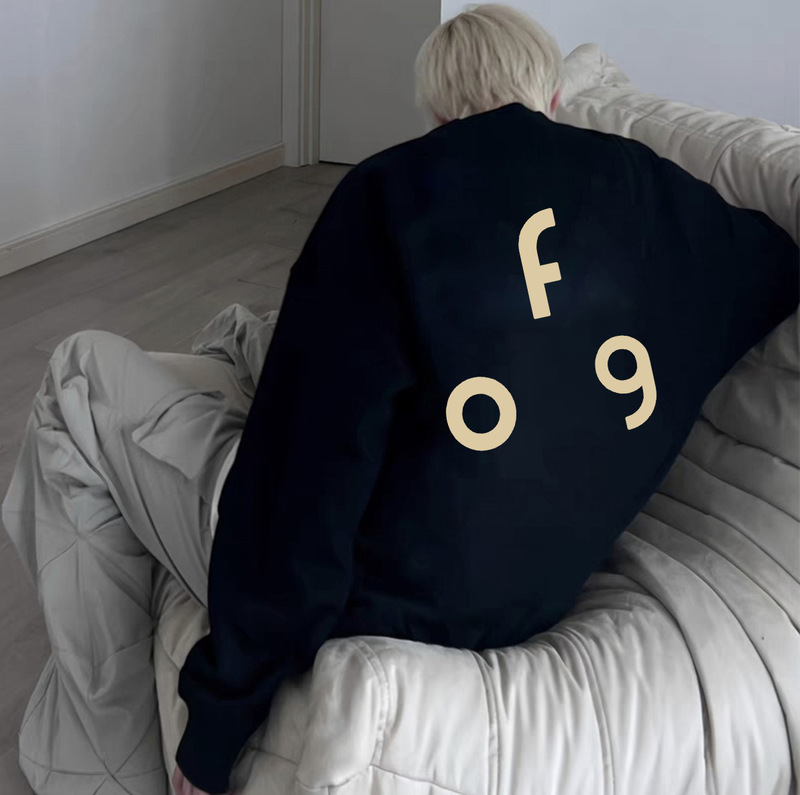 ESSENTIALS American high street style fleece-lined crew neck sweatshirt for men and women, with lettering on the chest, suitable for couples ESSENTIALS American high street style fleece-lined crew neck sweatshirt for men and women, with lettering on the chest, suitable for couples