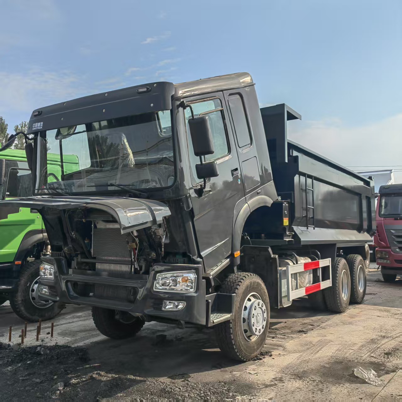 Special 375/371 Horsepower Rear Eight-Wheel Slag Transport Truck 6*4Howo Dump Truck for Sand and Gravel