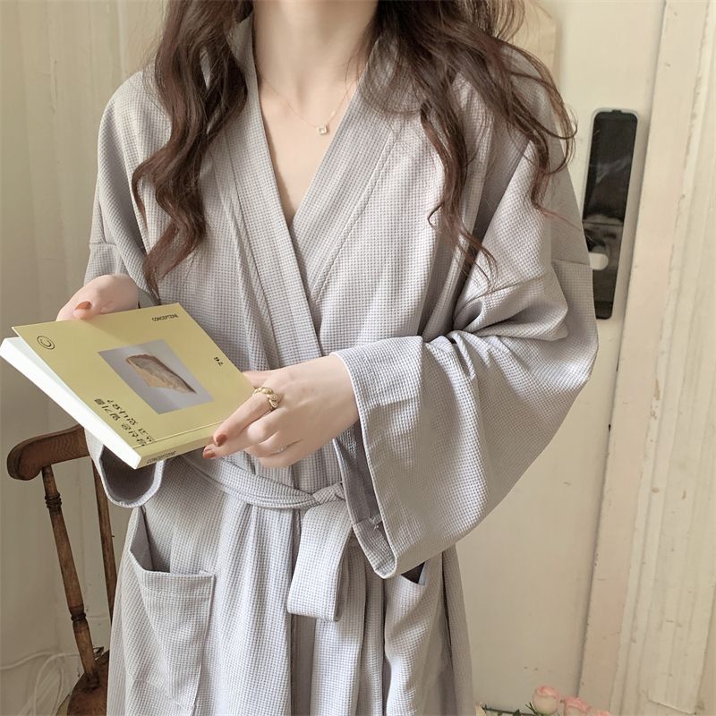 달콤한 잠옷 여성의 가을과 겨울 목욕 가운 기모노 긴 스타일 홈 옷 파자마 외부 착용 한국 간단한 단색 물결