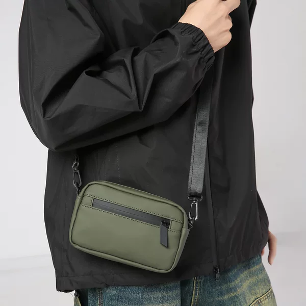 2026 New Model Rubber-Coated Mobile Phone Crossbody Bag for Men and Women, Casual Outdoor Shoulder Bag, Fashionable and Trendy Small Square Bag