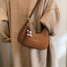 ����Ůʽ2025�¿�Ů���ﶬ�μ�Ҹ�°�С���߼���б����Ӱ�