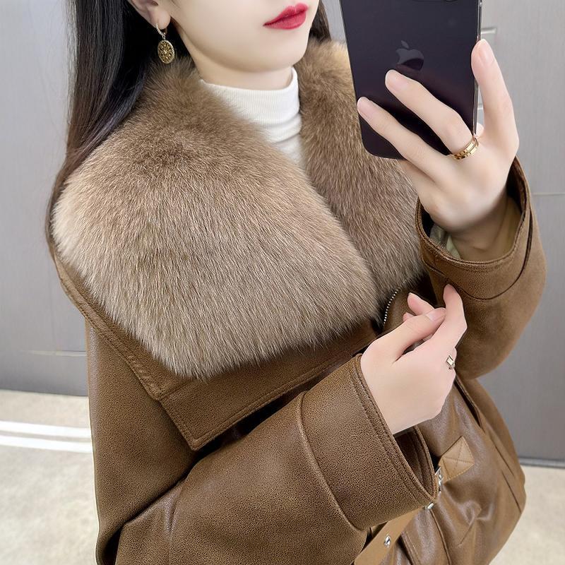 Fox Fur Coat for Women, Suede 2025 New White Goose down Jacket, Young Real Fur Integrated Short Winter Coat
