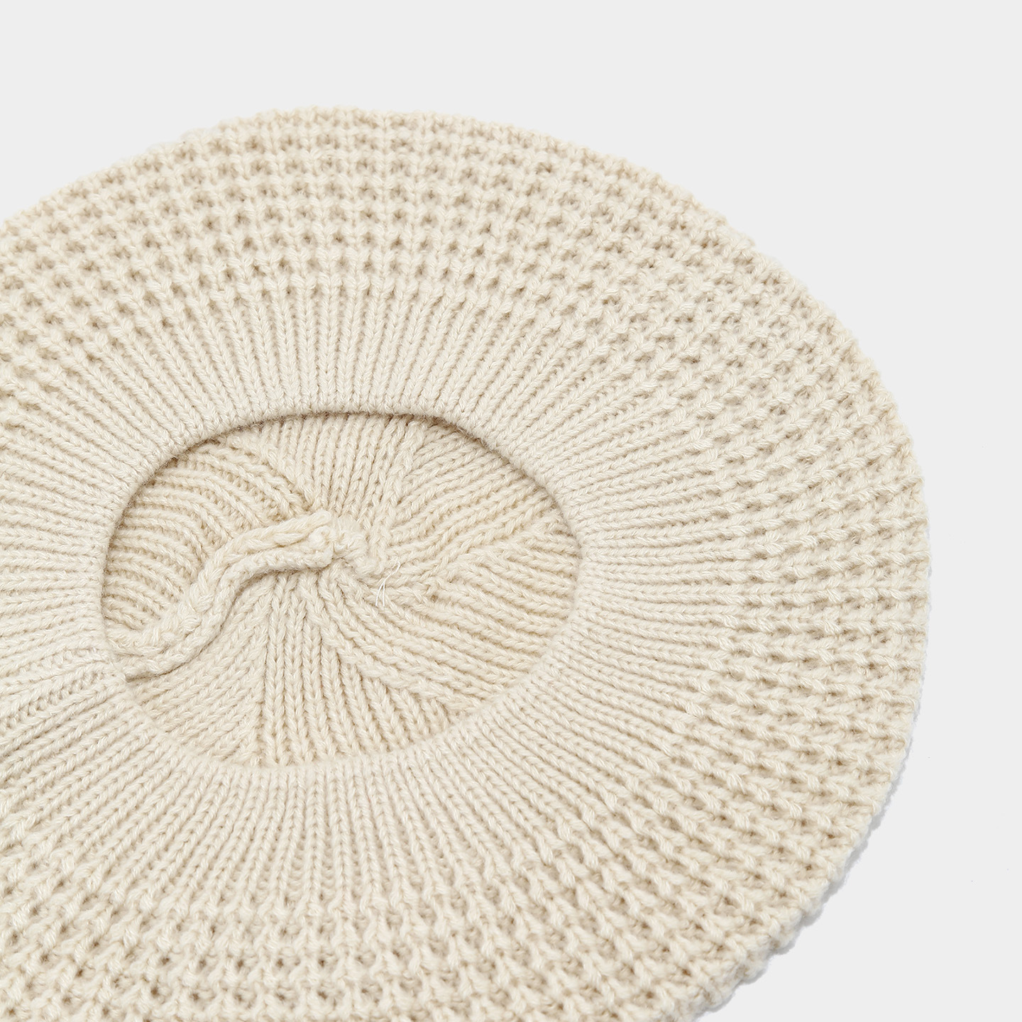 Literatura japonesa simple Boina de invierno de otoño de color sólido sombrero pintor nuevo temperamento versátil sombrero de boina muestra la cara pequeña