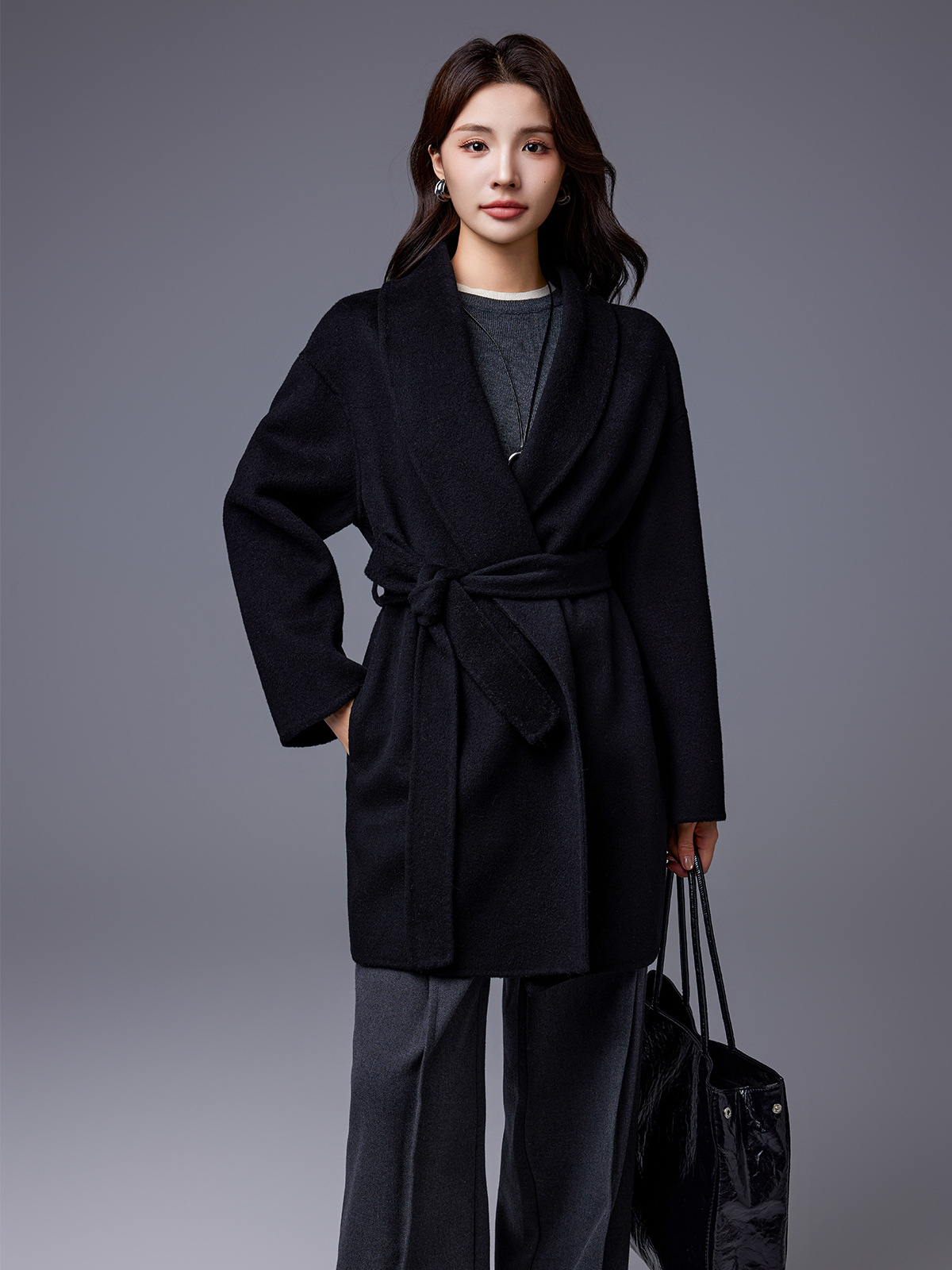 검은색
