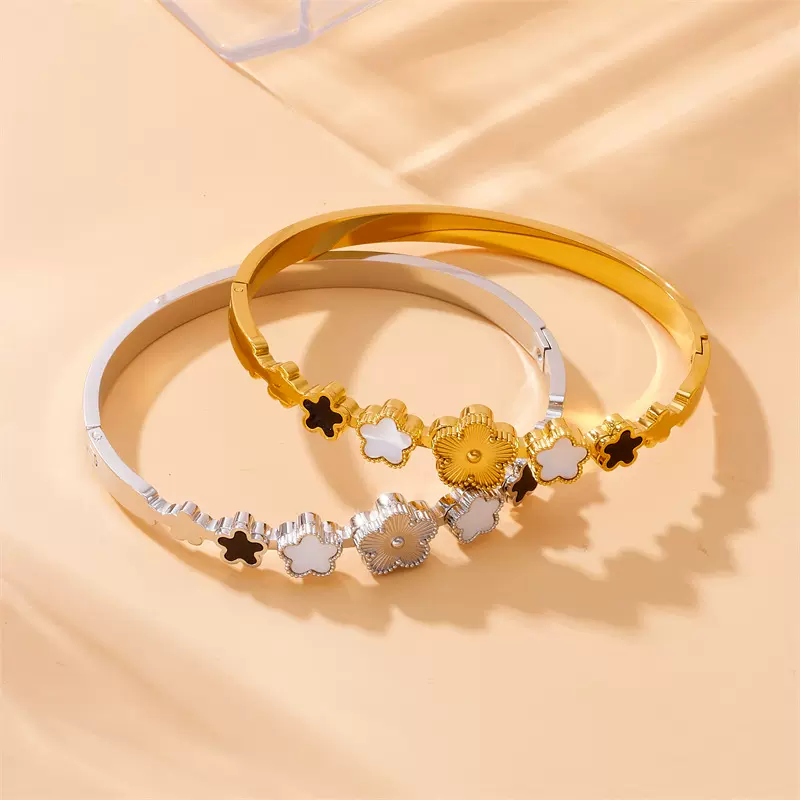 欧美轻奢时尚梅花贝壳不掉色百搭不锈钢饰品手镯