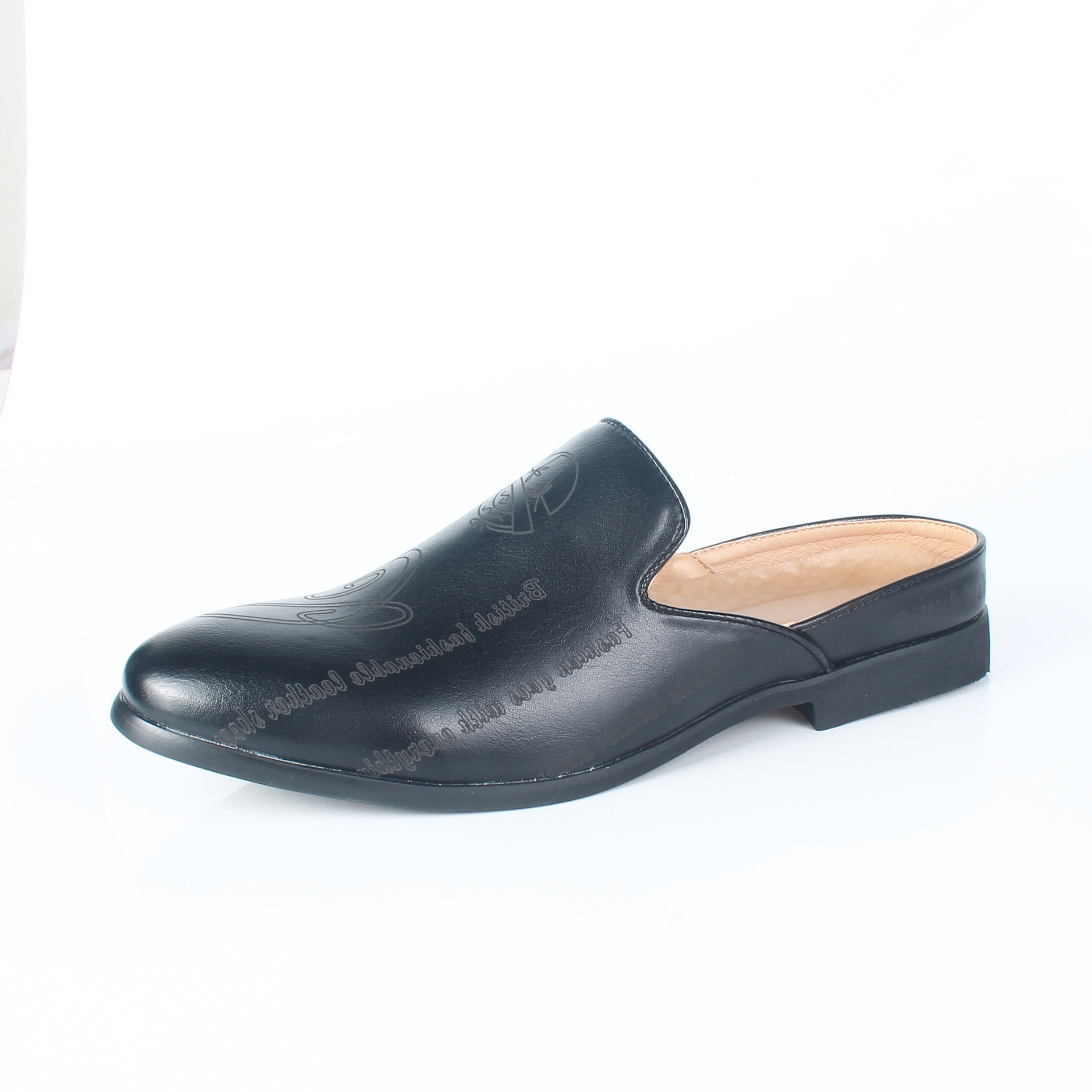 �ļ��׽����к�ɫ���԰���Ь��2021�¿���ʿ�⴩С��ƤЬ����Ь71