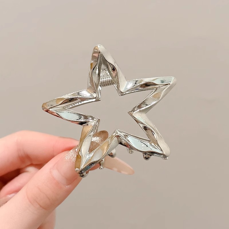 Fijación de viento frío correa de mariposa clip de agarre para mujeres verano 2025 nuevo clip de tiburón caliente tocado temperamento clip de pelo de alta calidad