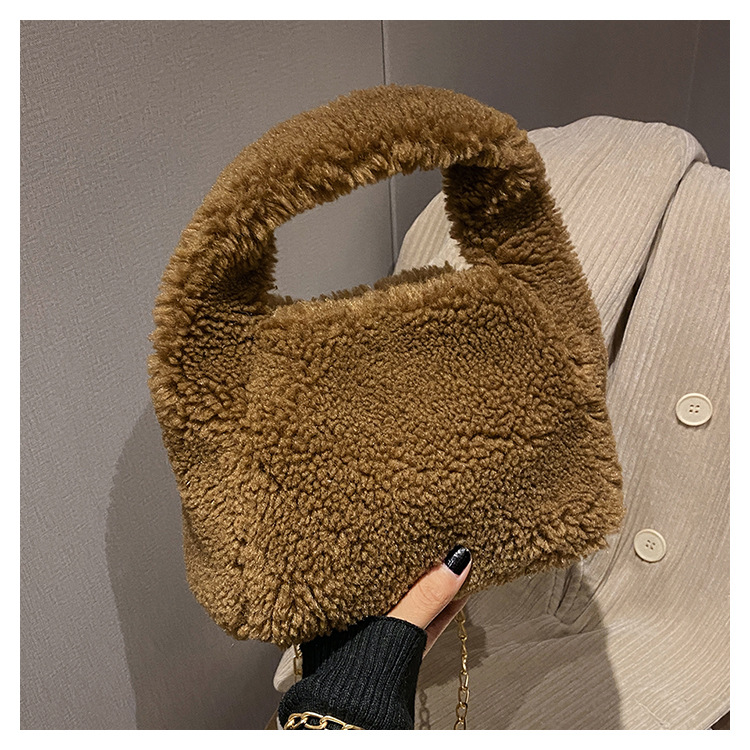Pluche niche-ontwerp Dameskleurige crossbody Nieuwe herfst- en winterhandtas 2023 Chain pluchen tas_voghion.com