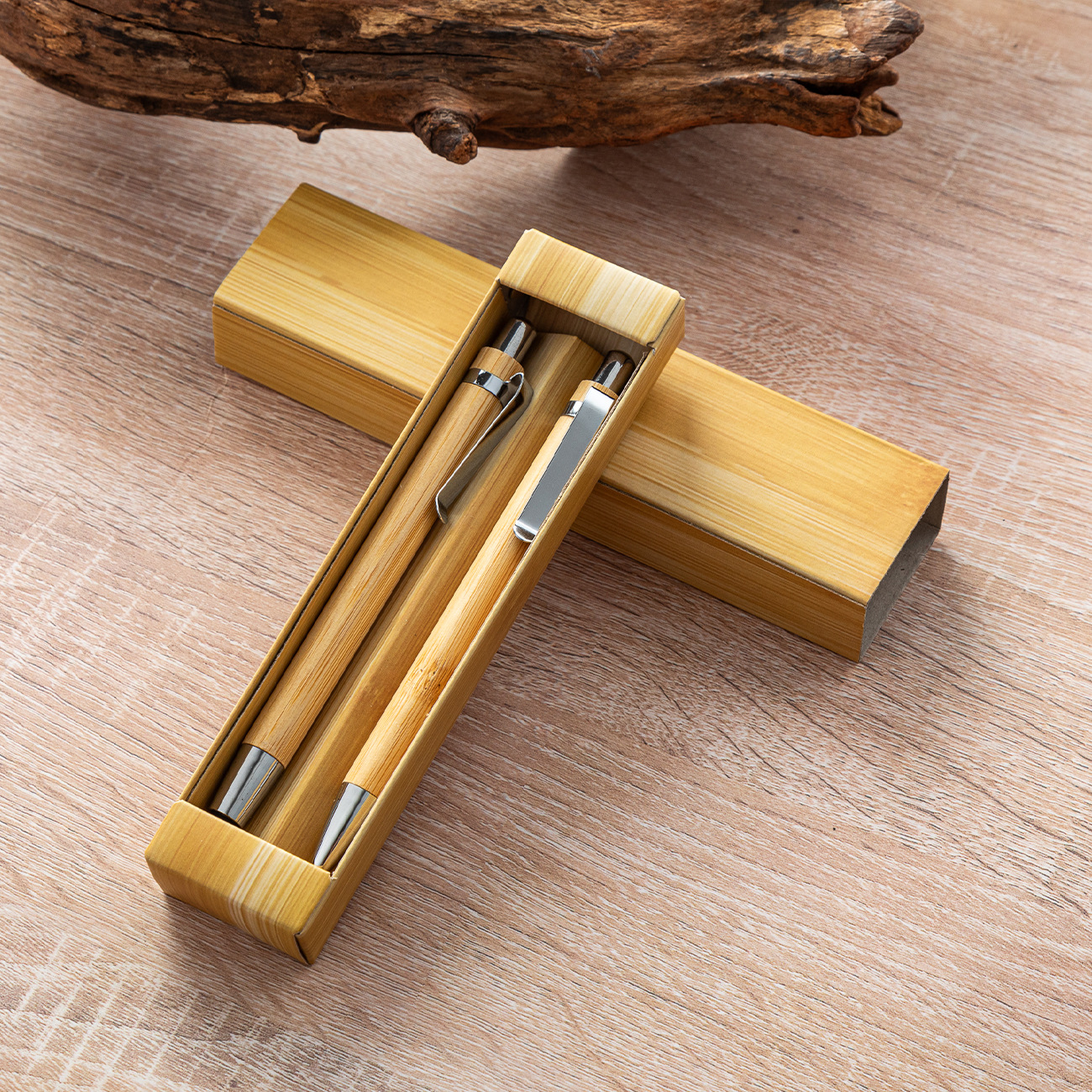 Material de madera de bambú bolígrafo de publicidad bolígrafo de impresión logotipo bolígrafo de bambú caja de bolígrafo de metal gancho táctil juego de bolígrafo