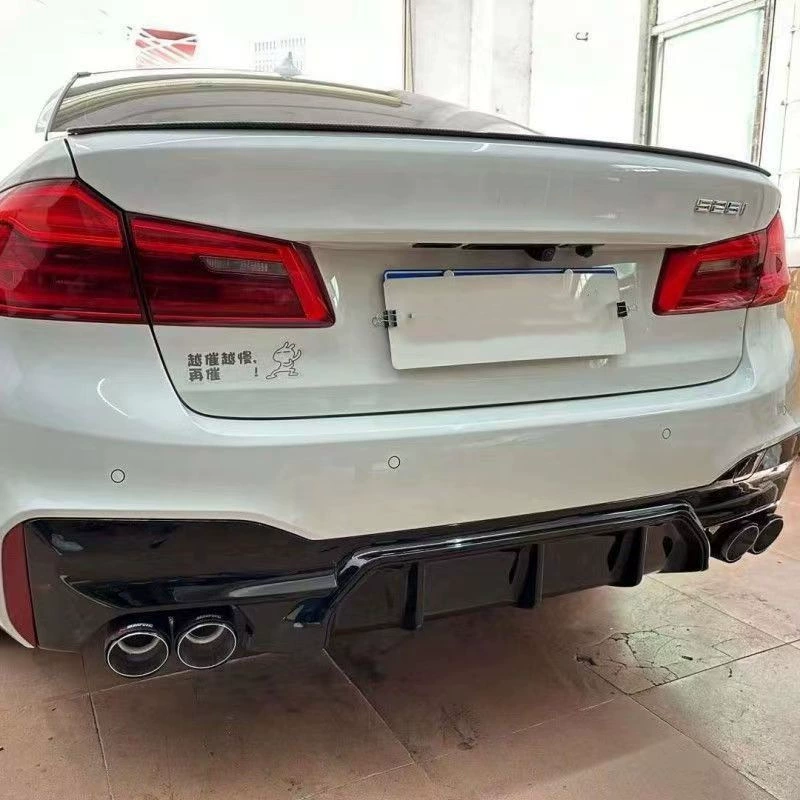 Подходит для BMW 5-серии, задняя губа G3038, модифицированный задний блеск M5, черный карбоновый узор, задний спойлер для губ