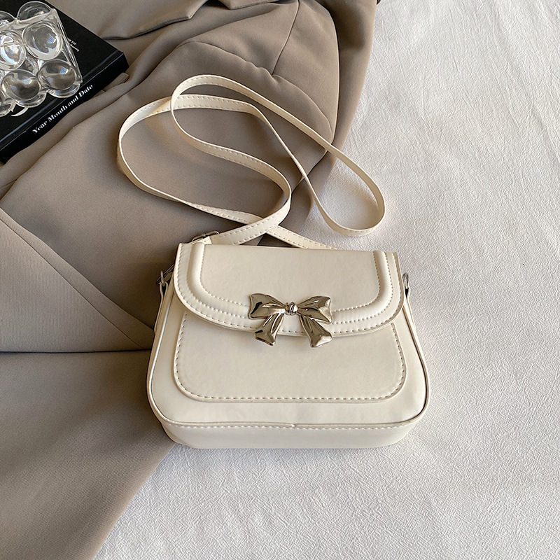 Bolsos de nuevo estilo para mujer 2024 moda caliente tendencia bolso de mensajero verano salvaje ins bolso cuadrado pequeño de un solo hombro para mujer