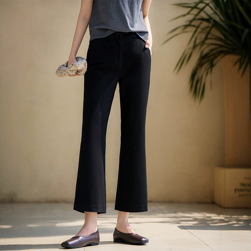 Unobtrusive Slim Straight-Leg Pants/Slightly Flared Pants, High-Waisted, Slimming, Workwear, Cropped Casual Pants for Women