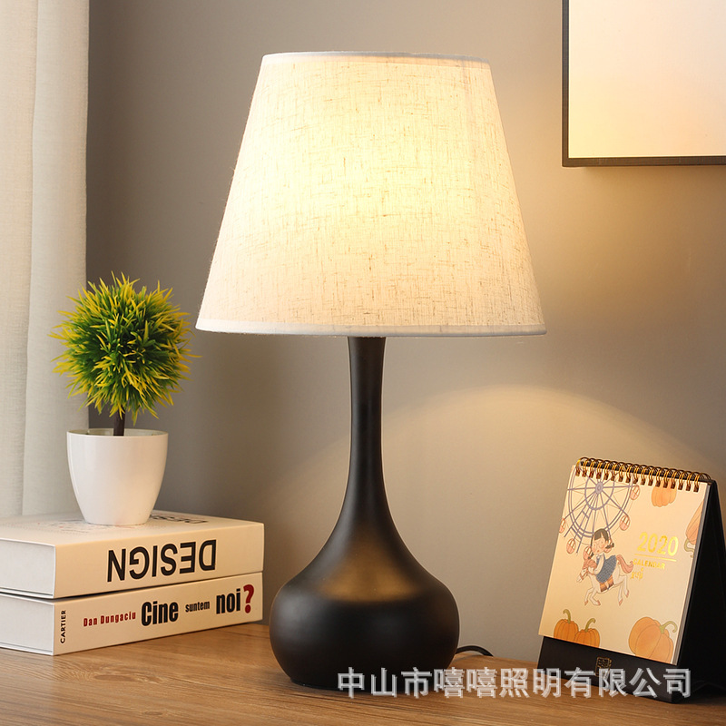 Cross-Border American-Style Fabric Table Lamp, Nordic Simple Touch-Sensitive Lamp, Bedroom Bedside Ambiance Decoration, Small Dimmable