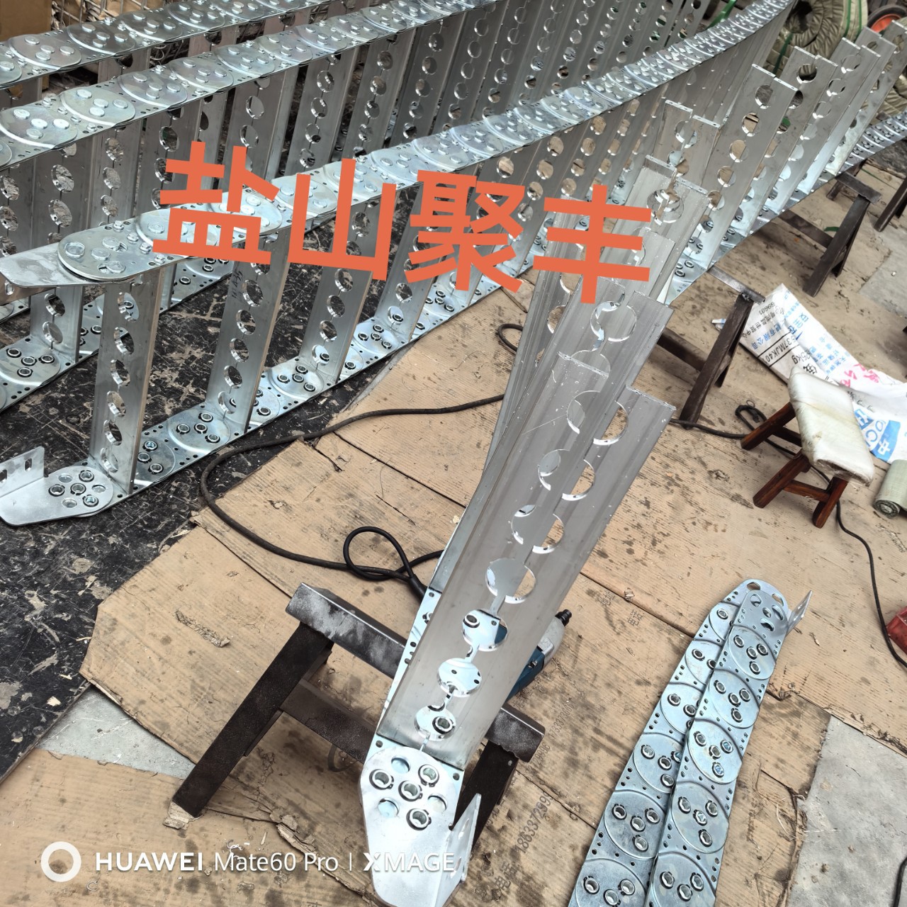TL不锈钢线槽钢制穿线拖链桥式电缆油管钢铝耐油可拆卸坦克链柔性