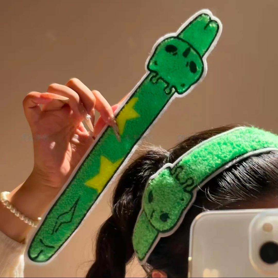 Funny alien cat hair strips, magic hair stickers, cute cartoon girl seamless bangs stickers, face wash makeup hair accessory