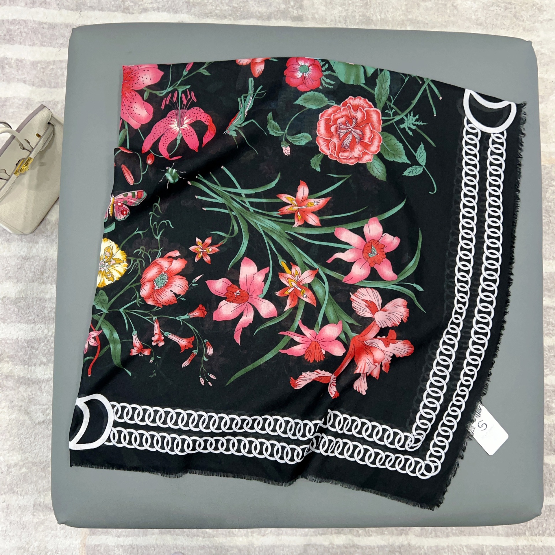 Pañuelo Cuadrado Grande Desmontable, Nuevo Estilo Primavera/Verano 2024, Chal Decorativo Estampado de Moda, Chal Elegante para Viajes y Fotografía