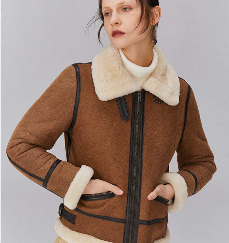 Pelliccia di pecora corta da donna con pelliccia spessa_voghion.com