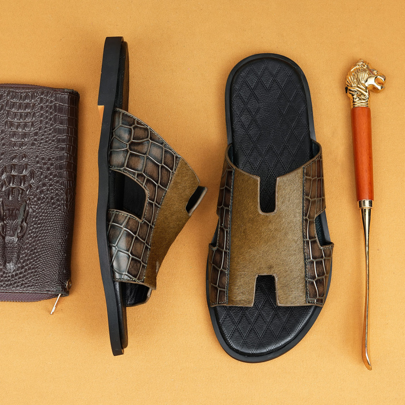 2026 New Model Men's Sandals with Horsehair and Leather Combination, First-Layer Cowhide with Crocodile Pattern Embossing, Fashionable Slip-On Slippers, Direct Supply in Stock 2026 New Model Men's Sandals with Horsehair and Leather Combination, First-Layer Cowhide with Crocodile Pattern Embossing, Fashionable Slip-On Slippers, Direct Supply in Stock