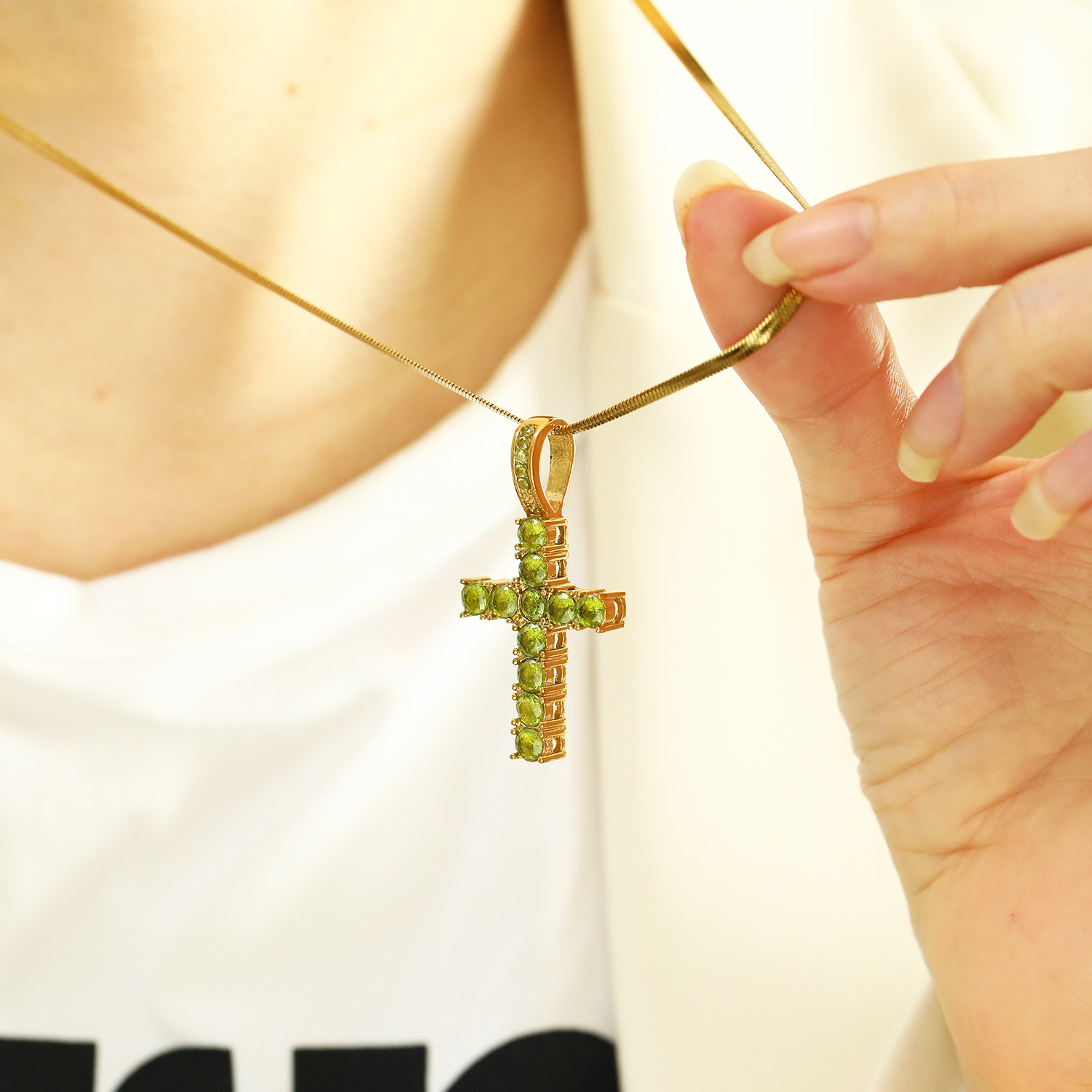 14g Weight Real Gold Plated Plating Material Rhinestones Inlay Material Pendant Necklace Classification 1 Piece Quantity Casual, Daily Occasion 304 Stainless Steel Material Cross Pattern Women's Gender Vintage Style Style Waterproof Non Tarnish, Plating, Inlay Craft Real Gold Plated Cross 304 Stainless Steel Vintage Style Waterproof Non Tarnish Pendant Necklace 4