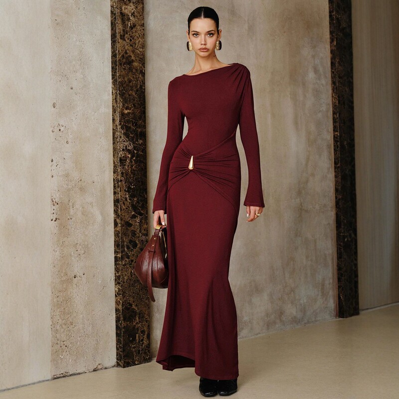 New autumn and winter foreign trade European and American women's fashion solid color round neck dress with metal decoration and elegant long sleeves New autumn and winter foreign trade European and American women's fashion solid color round neck dress with metal decoration and elegant long sleeves