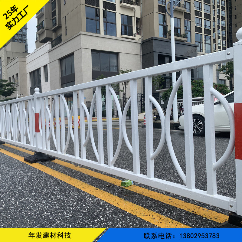 河道观光护栏 锌钢隔离围栏 市政交通人车分流栏杆